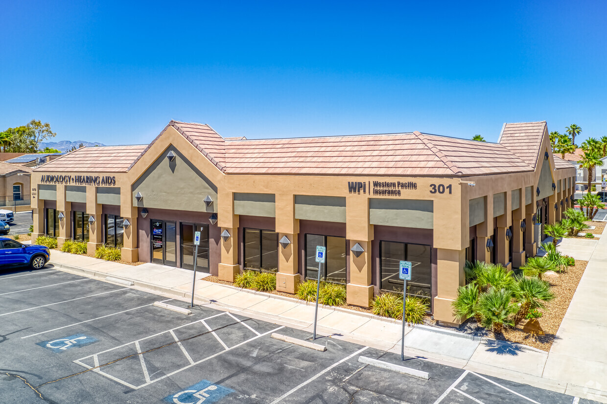 Robindale Center: 301 N Pecos - Barashy Group